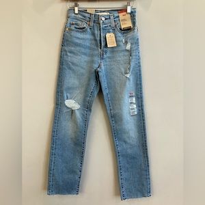 NEW Women’s Levi’s Wedgie Straight Jeans
